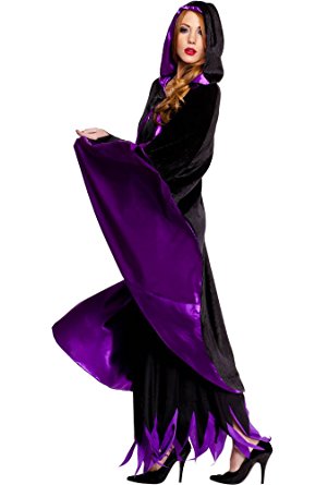 cape-raven-cosplay